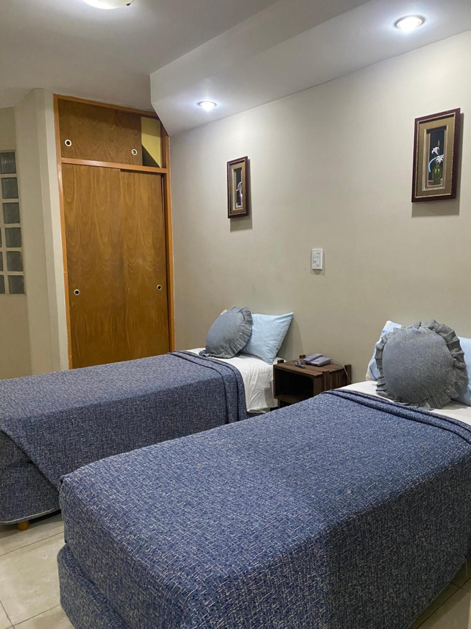 Family Room,1547231065:JPEG